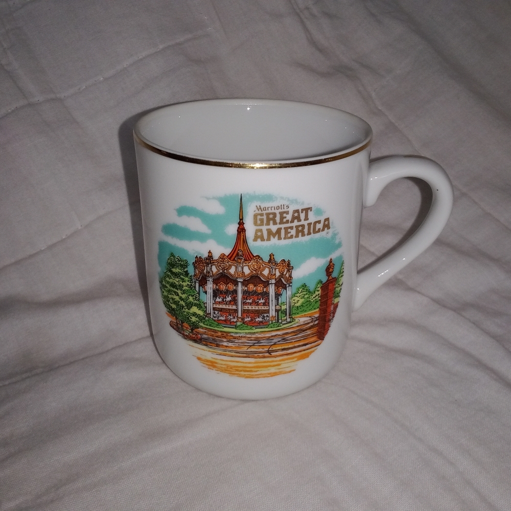 Marriott's Great America Carousel Ride Coffee Mug Cup 1970s Made In Japan